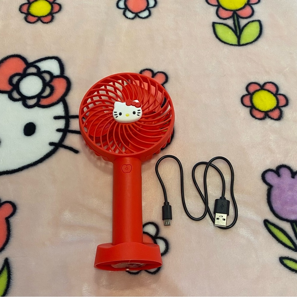Red Hello Kitty Handheld Fan - Picture 1 of 5